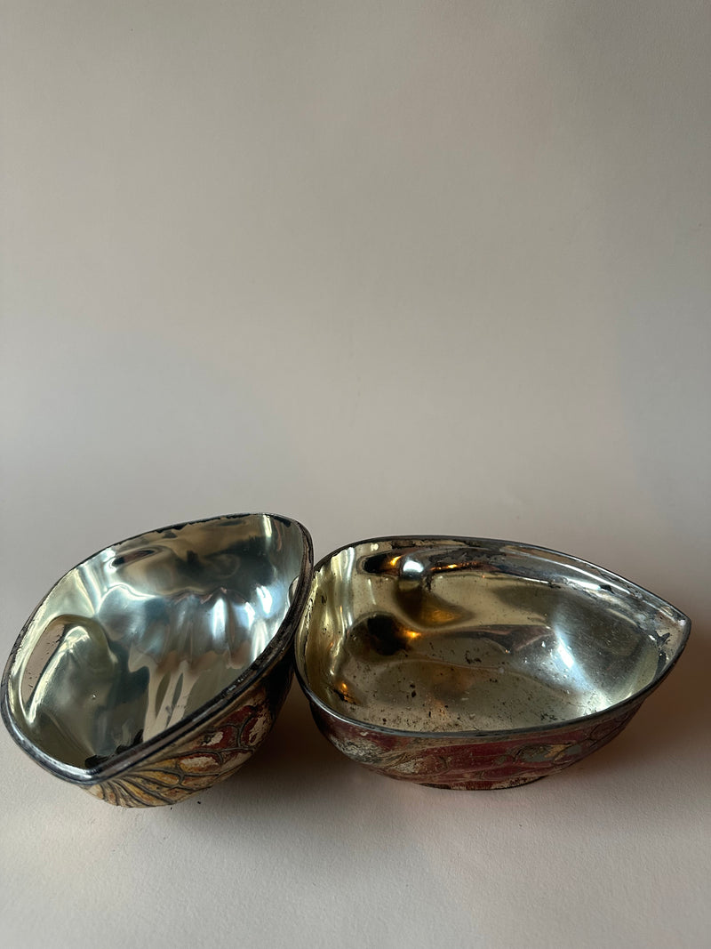 Incredible silver lined nut dish